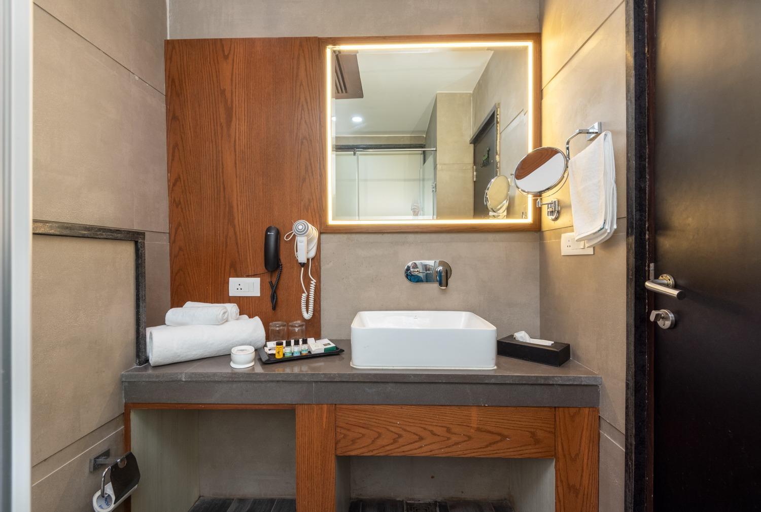 Quality Inn By Lawrence Hotels Dharamshala Esterno foto