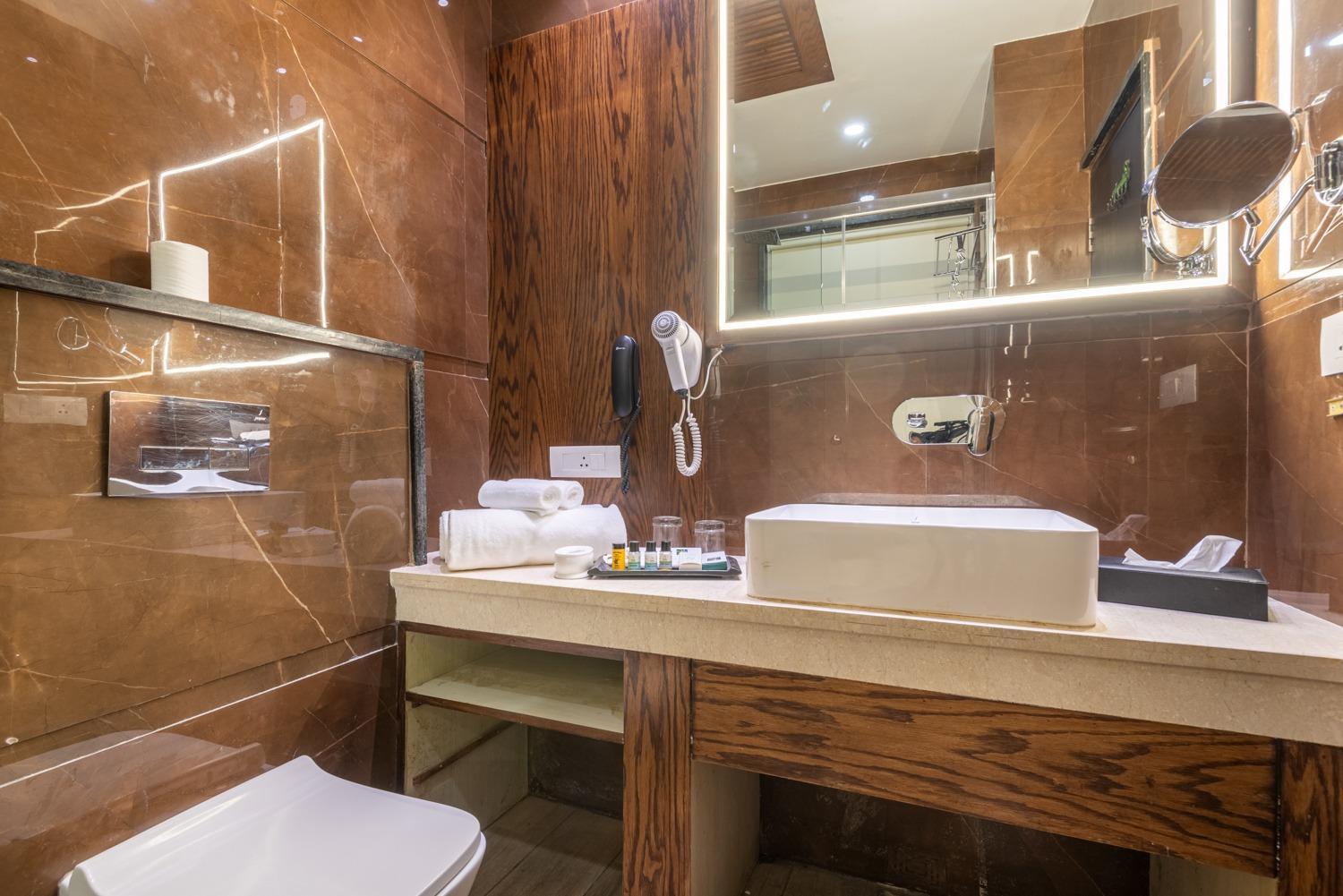 Quality Inn By Lawrence Hotels Dharamshala Esterno foto
