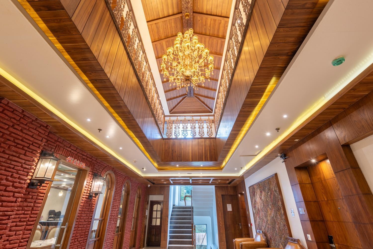 Quality Inn By Lawrence Hotels Dharamshala Esterno foto