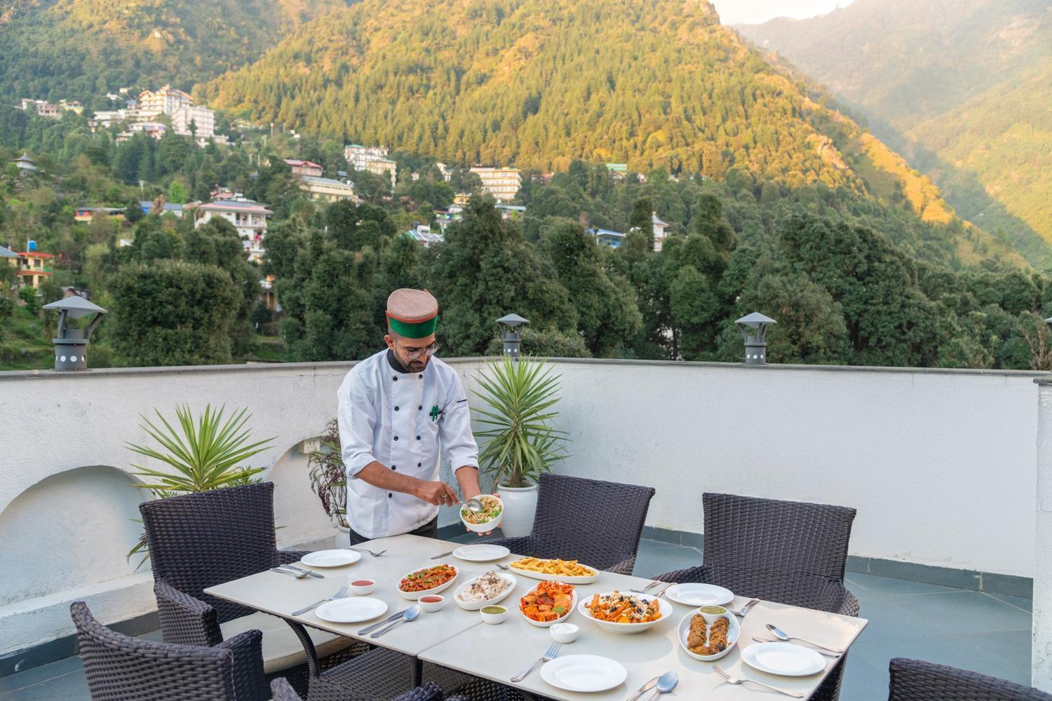 Quality Inn By Lawrence Hotels Dharamshala Esterno foto