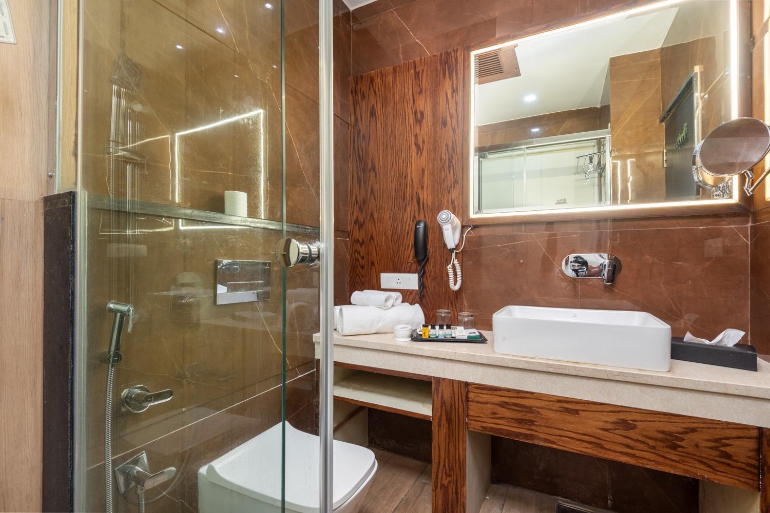 Quality Inn By Lawrence Hotels Dharamshala Esterno foto